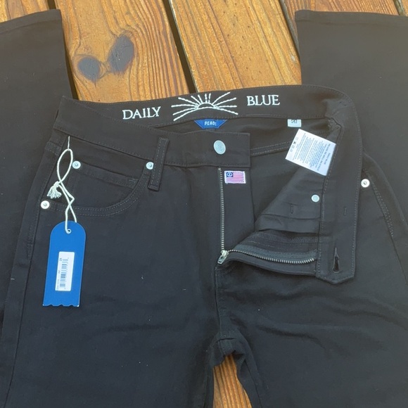 NWT Daily Blue by AG Peace Black Bell Flare Jeans Size 28 - Picture 5 of 13